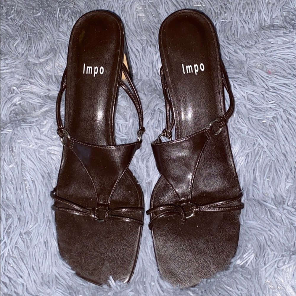 CUTE BROWN SANDALS 8.5